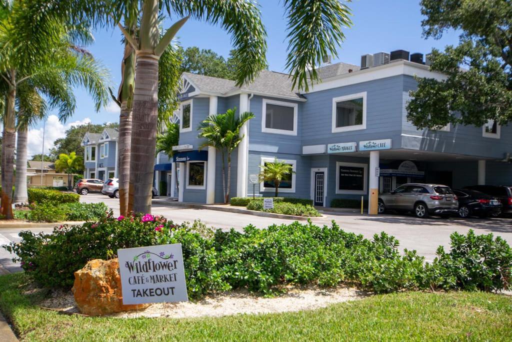 Located By The Beach 1 Bedroom With Parking And Pool Clearwater Eksteriør bilde